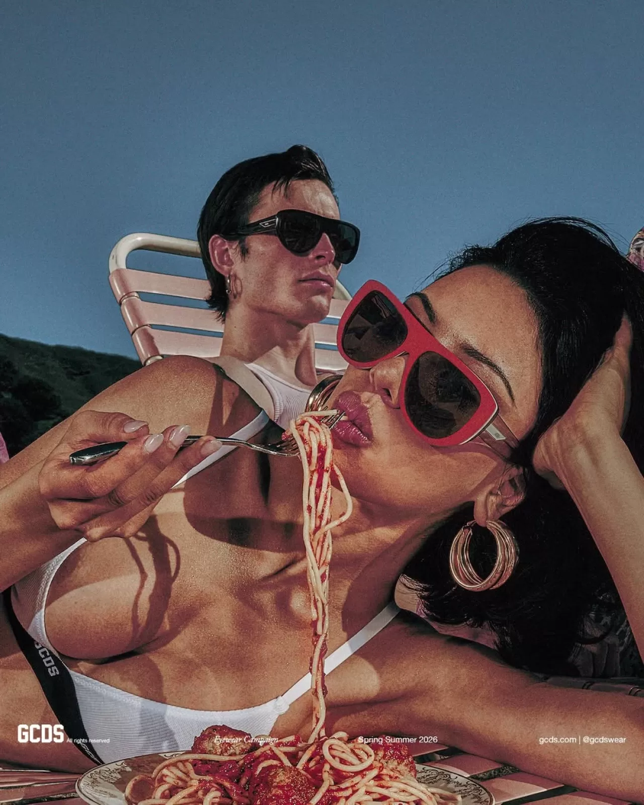 GCDS'in Havuz Kenarı Koleksiyonu İçin Kreatif Ekip Ortaya Çıktı