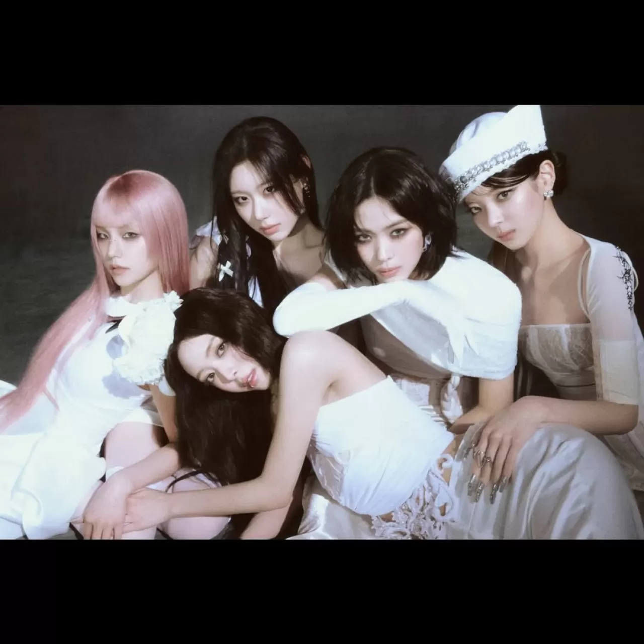 ITZY, 13. Mini Albümü MOTTO İçin İkinci Grup Konsept Fotoğraflarını Paylaştı