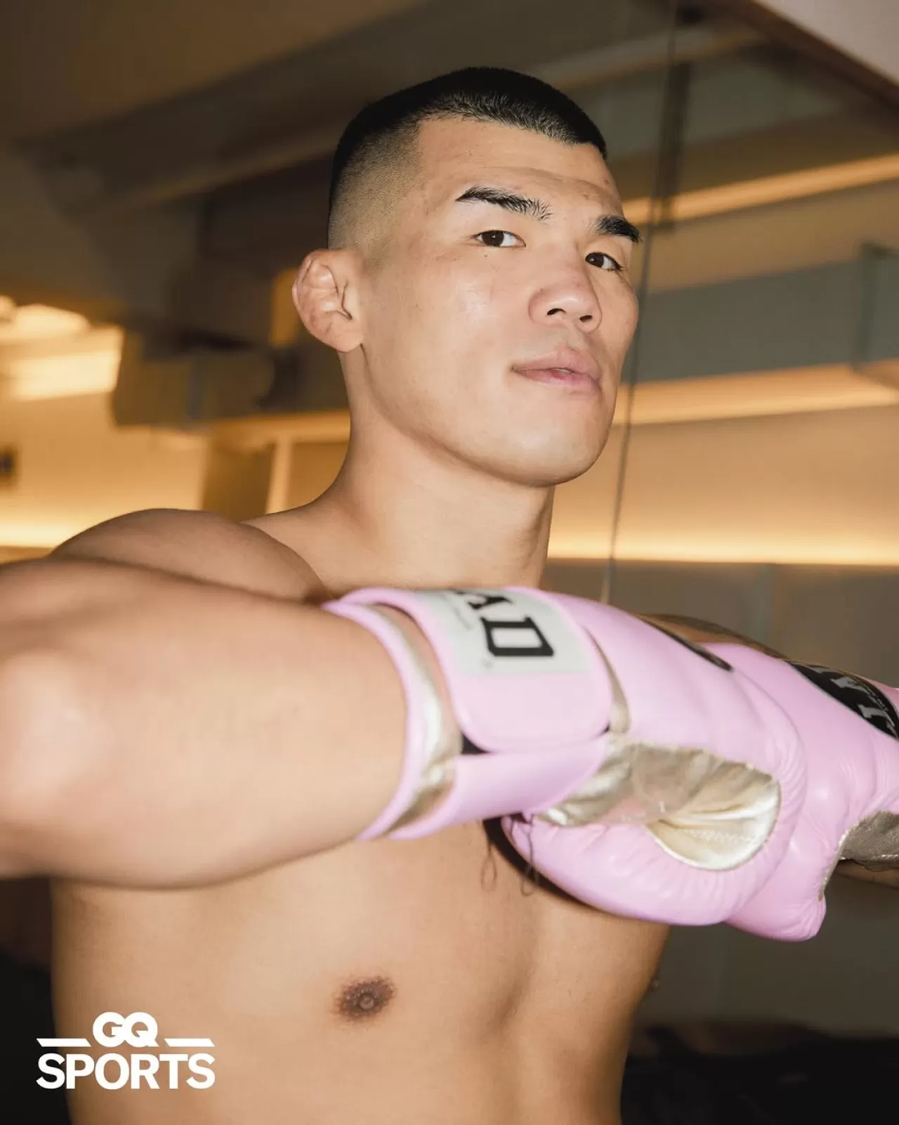 UFC Dövüşçüsü Ko Seokhyeon Sakatlıkla Mücadelesini GQ'da Paylaştı