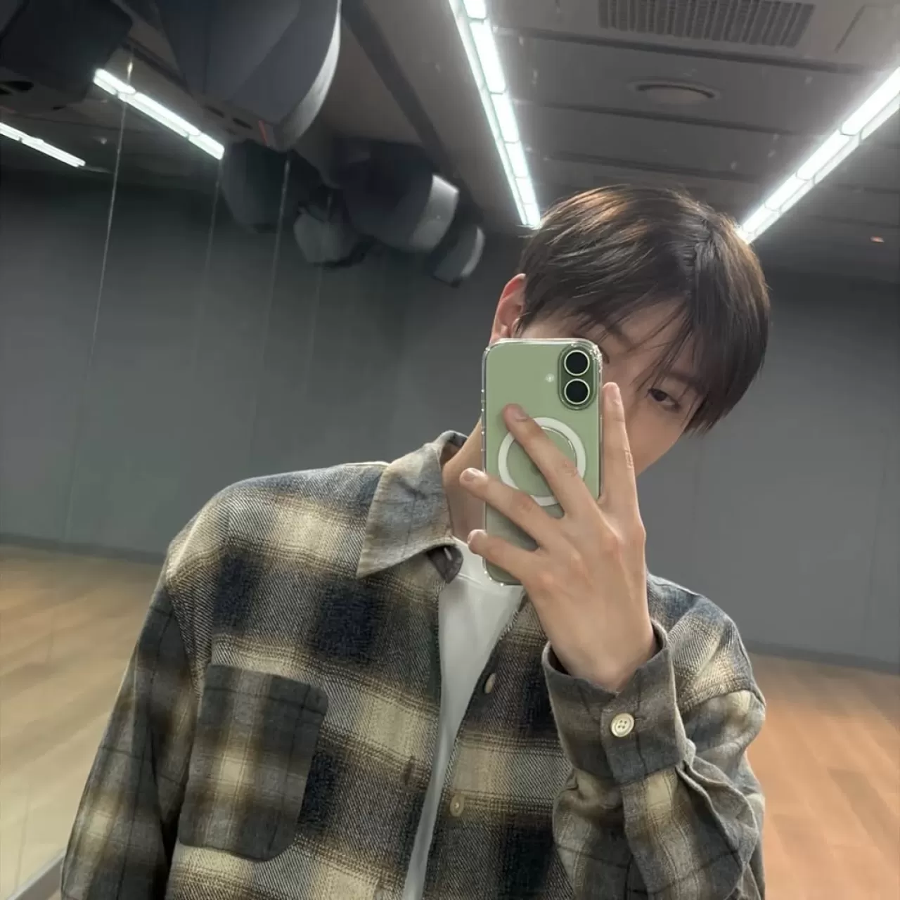 Stray Kids'in Seungmin'i Sosyal Medya Profil Fotoğrafını Değiştirdi