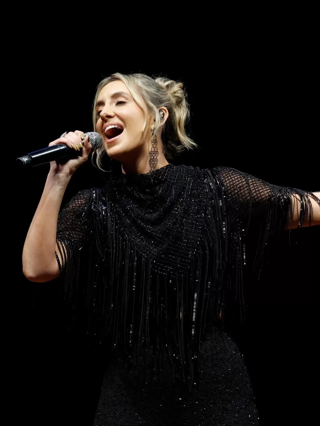 Lainey Wilson Oscar de la Renta'yla Nashville'de Büyüledi