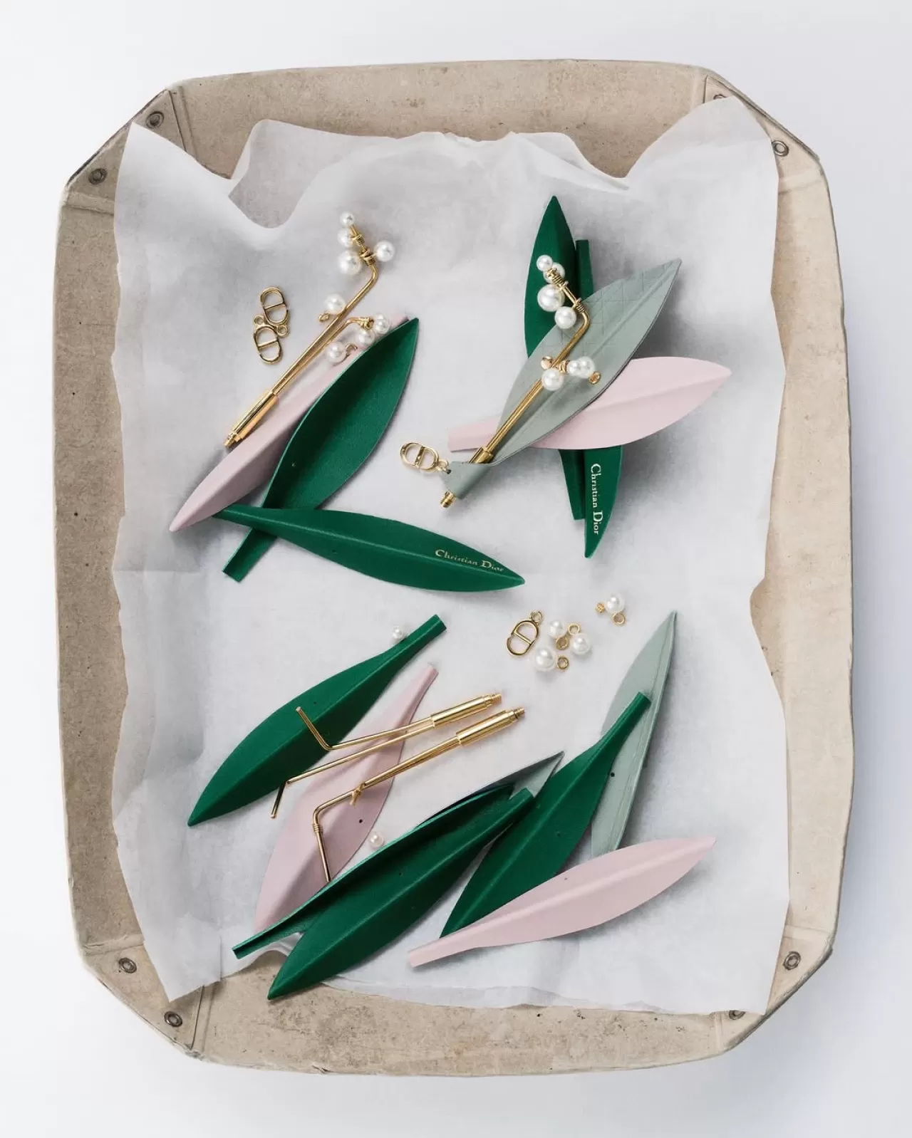 Dior'dan Christian Dior'un Favori Çiçeğine Özel Parfüm: Le Muguet