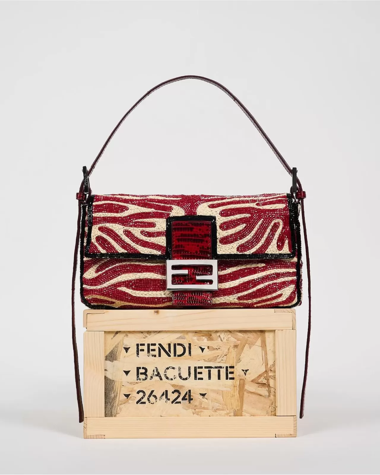 Fendi Baguette 26424 Re Edition: 22 Bin 600 Boncuk, 70 Saat El İşçiliği