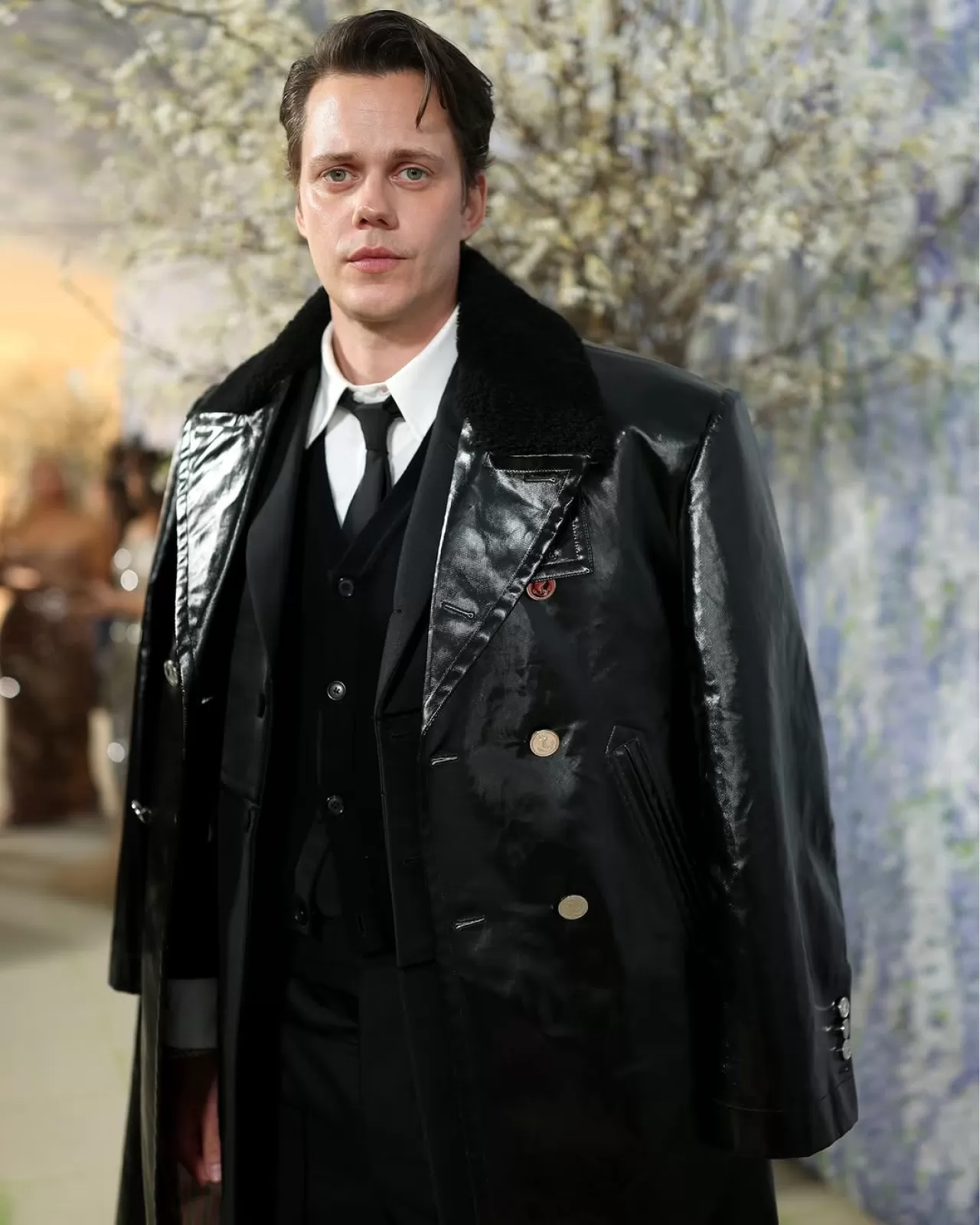 Skarsgård Kardeşlerin Thom Browne Tercihi Met Gala 2026'dá Da Göz Kamaştırdı
