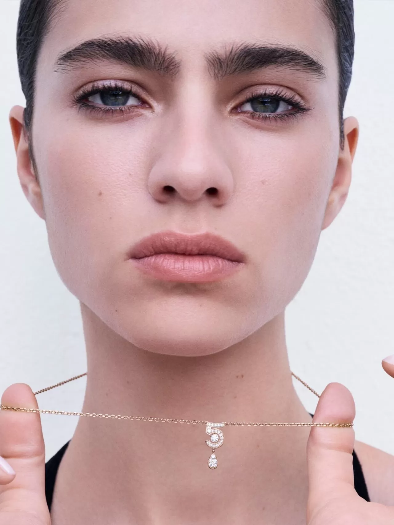 Chanel İkonik 5 Rakamını Elmaslarla Buluşturdu