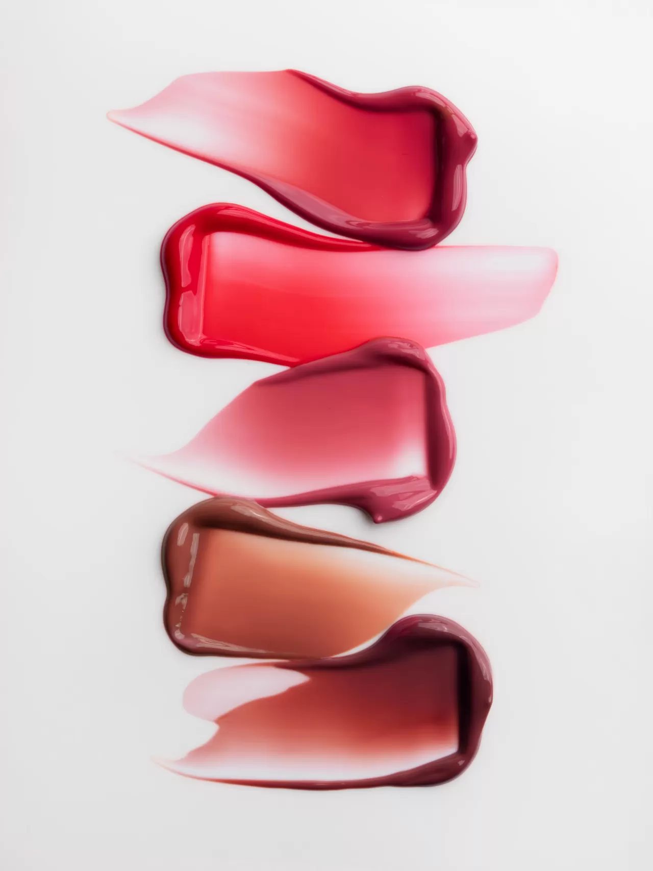 Kylie Cosmetics Yeni Dudak Leke Rujunu Piyasaya Sürdü