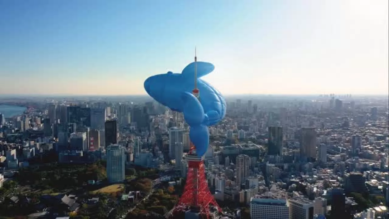 Moncler Tokyo Lansmanı: Puffy Summer ile Kış İmajı Artık Yazın da Sürecek