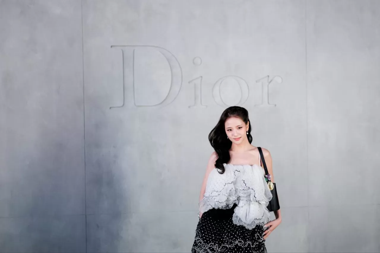 BLACKPINK'li Jisoo, İlk Cruise Show Deneyimini Dior Ailesiyle Yaşadı