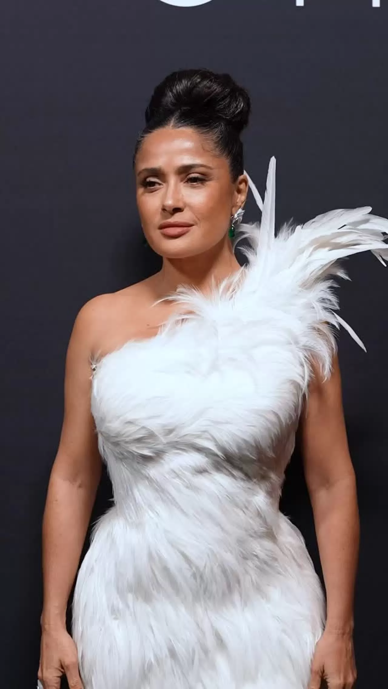 Salma Hayek Cannes 2026'da Kadınların Sinemadaki Rolünü Konuştu