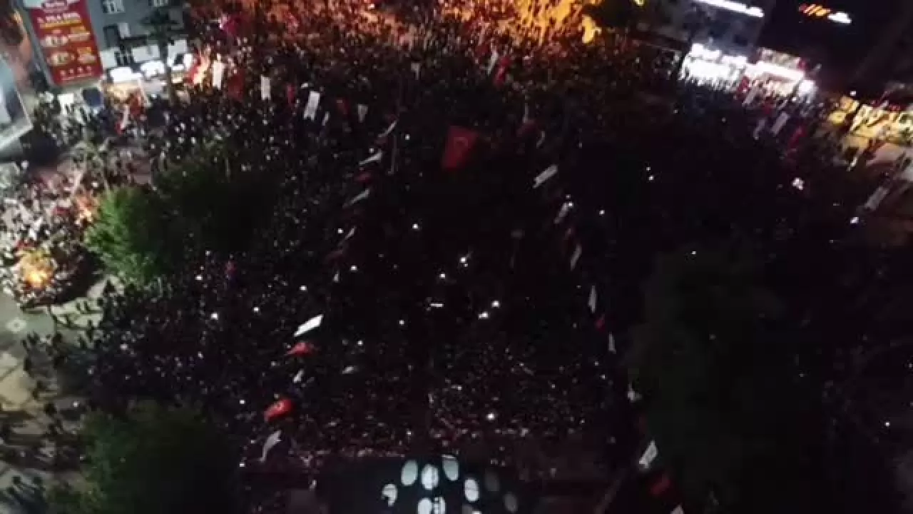 Manga'dan Denizli'de Rekor Konser: Ferman Akgül'den Teşekkür