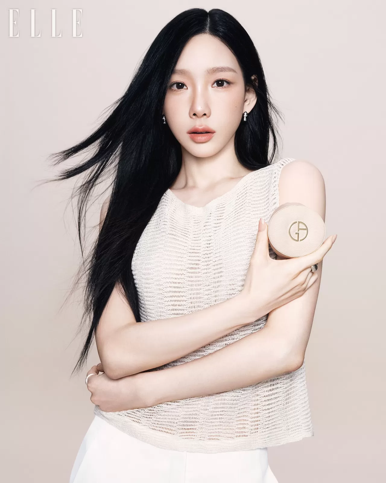 Armani Beauty Taeyeon ile Power Fabric Cushion'ı Duyurdu