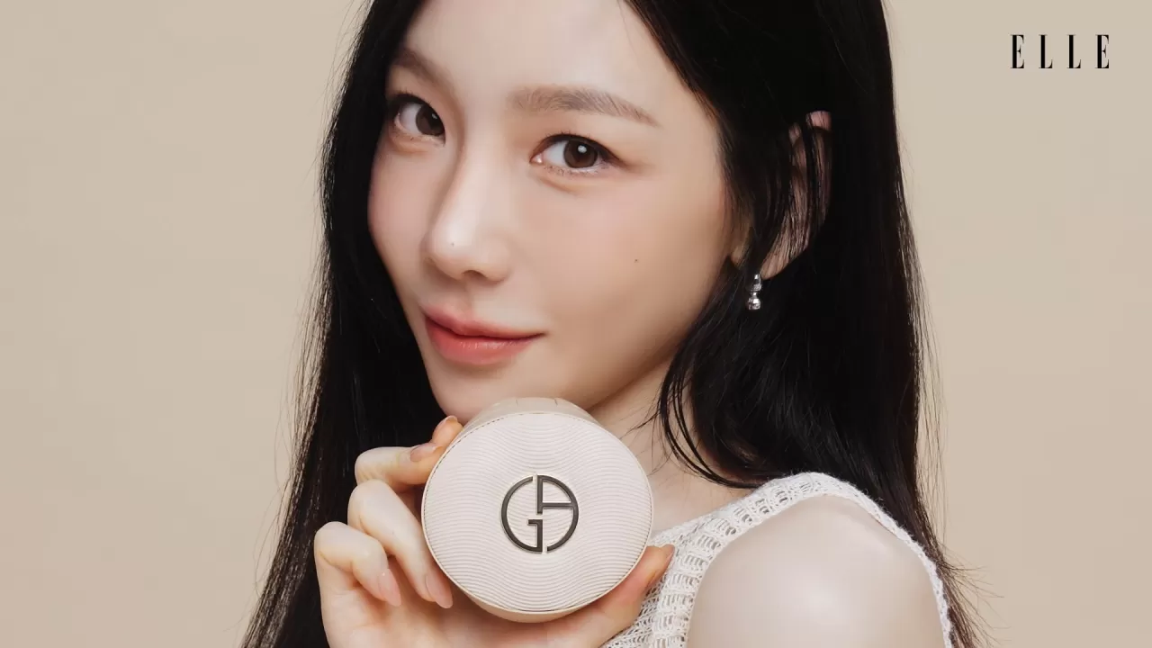 Armani Beauty'nin Yeni Power Fabric Cushion'u Taeyeon İle Görücüye Çıktı