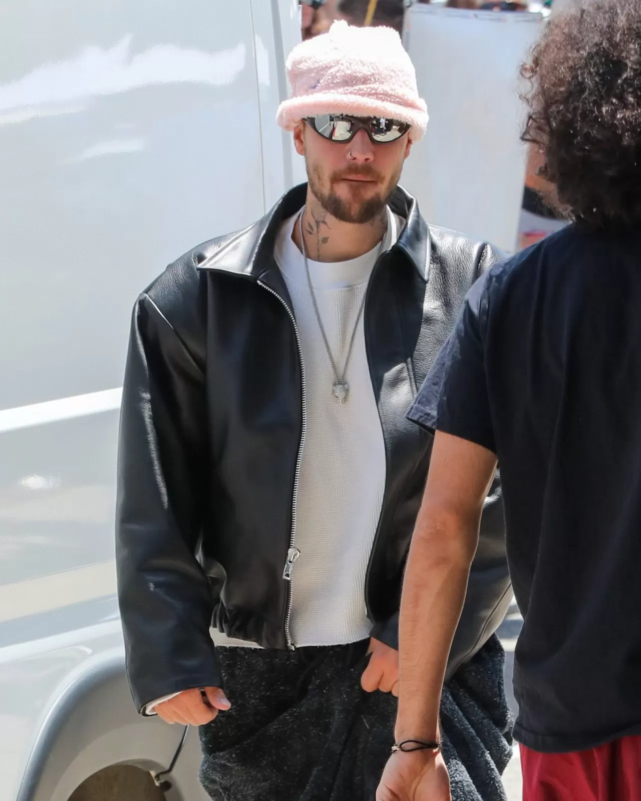 Justin Bieber Yaz Gardırop Değişimini Erteleyen Ünlü Oldu