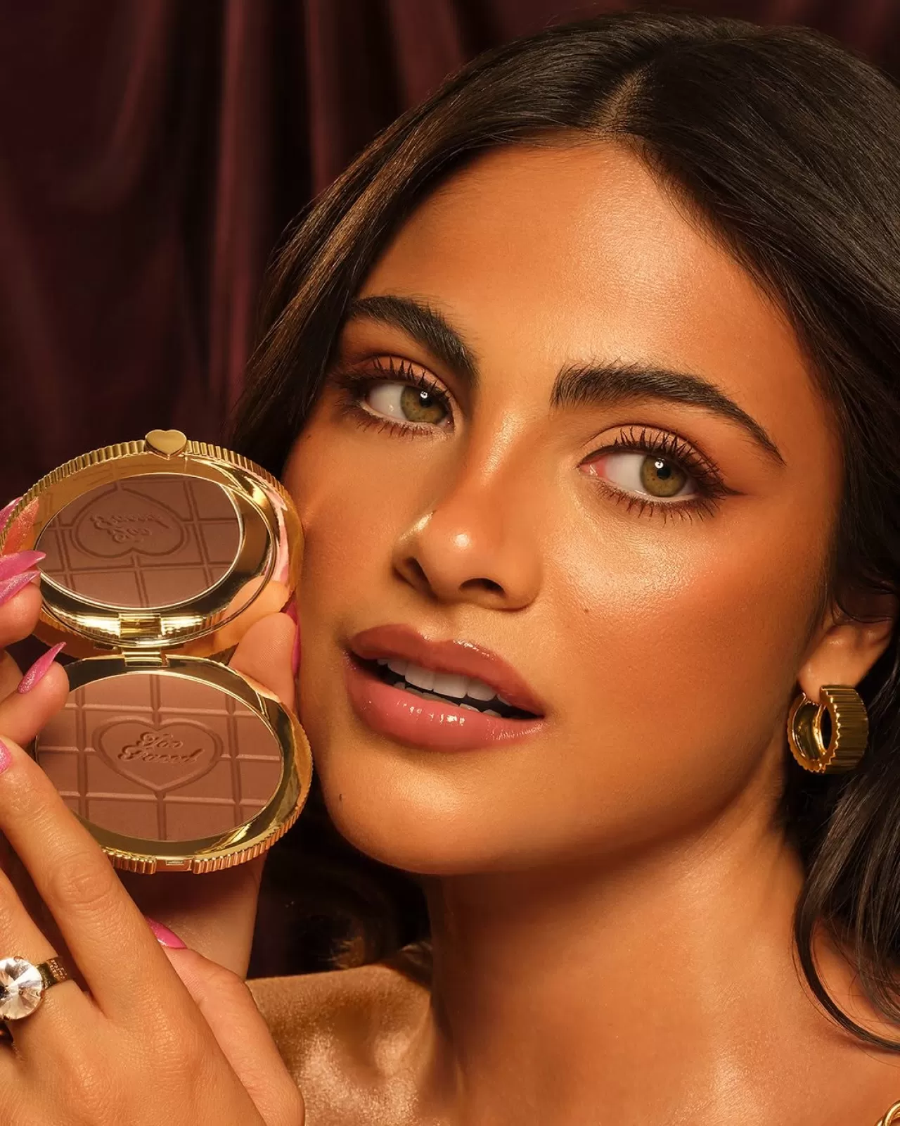 Too Faced 'Chocolate Era' Kampanyasıyla Dikkat Çekti