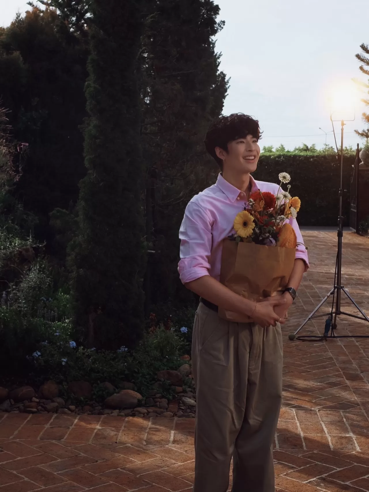 Bloom ve fellowfellow'dan Yeni İş Birliği: AHEYE 4EVE Resmi Klibi Yayında