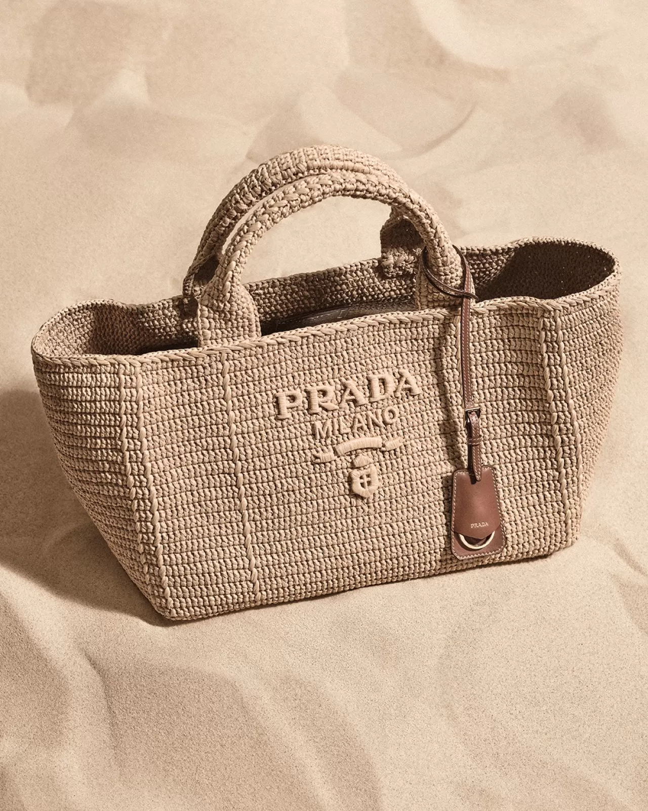 Prada'nın 2026 Yaz Kampanyası Liu Wen ve Damson Idris ile Tanıtıldı