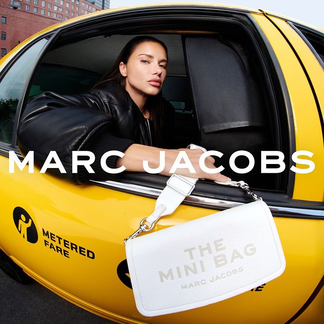 Marc Jacobs Essentials ile New York'ta Adriana Lima Ön Planda