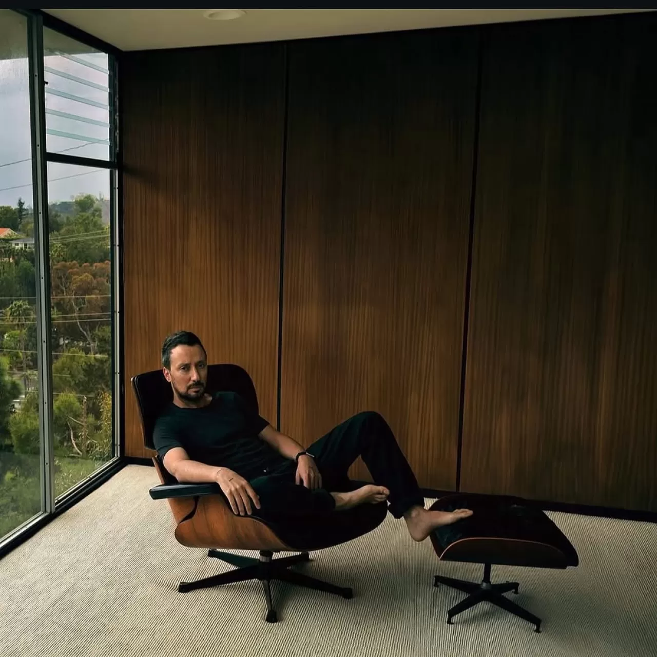 Gwyneth Paltrow, Anna Wintour Onuruna Anthony Vaccarello'nun Davetinde Bir Araya Geldi