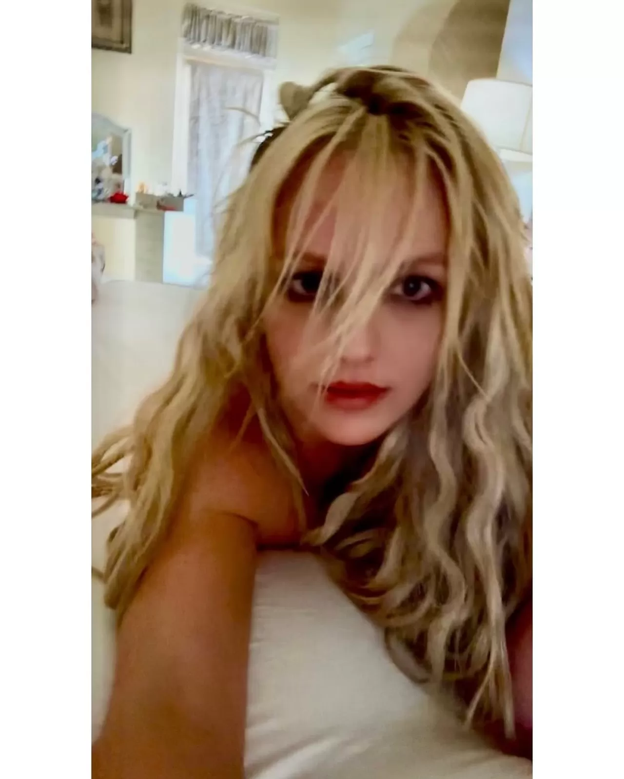 Britney Spears Sosyal Medyada Paylaştığı Gizemli Mesajla Gündem Oldu