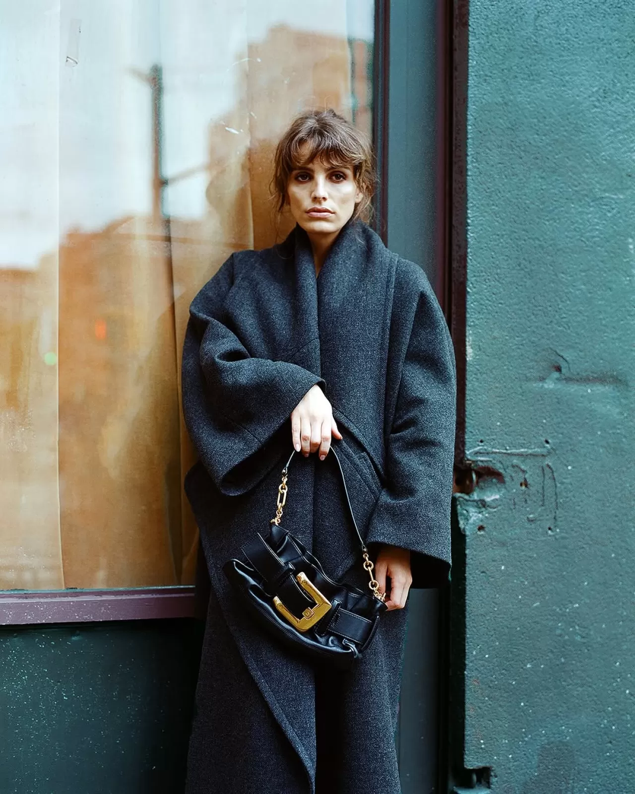 Lux Pascal, Balmain'in 2025 Sonbahar/Kış Koleksiyonu ile Röportaj Dergisine Konuk Oldu